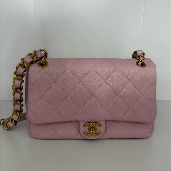 Chanel Pink flap bag - Picture 1 of 9